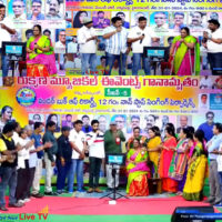 A PHYSICALLY CHALLENGED WOMAN SINGS TELUGU FILM SONGS NONSTOP FOR 12 HOURS